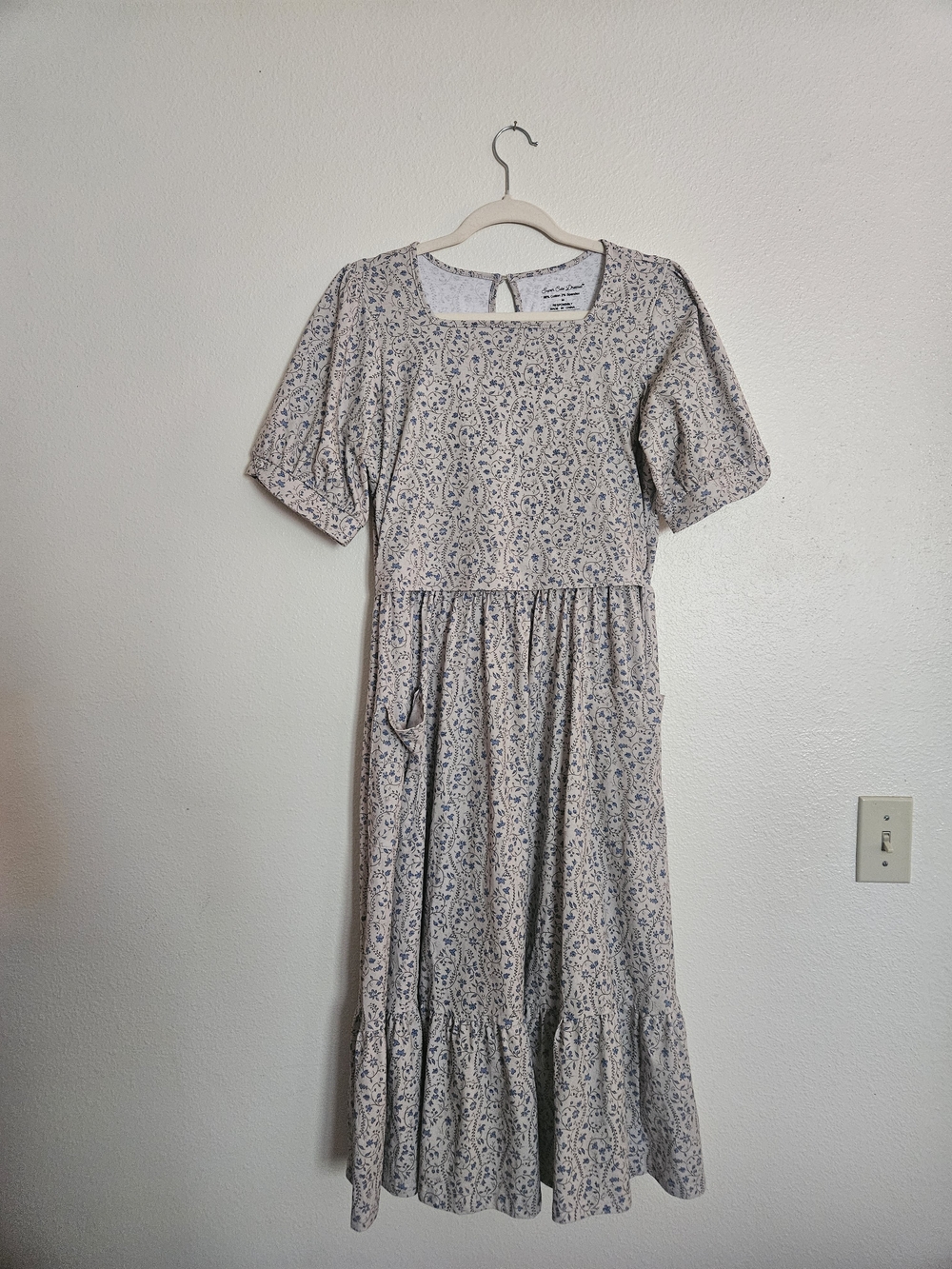 Super Cute Dresses - Women's Nursing Midi Dress with Pockets